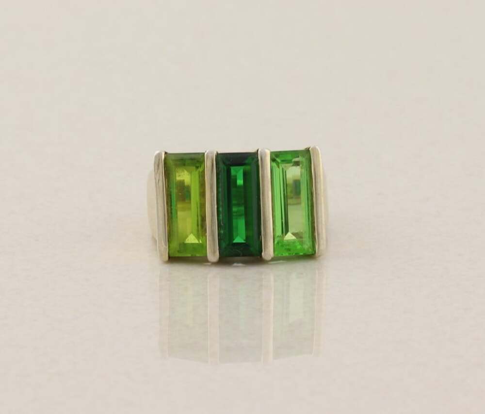 Sterling Silver Green Cubic Zirconia CZ Ring Size 6